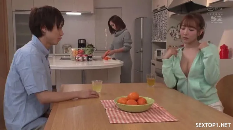 Bạn tình của chị gái số hưởng nện em người vợ xinh như tiên