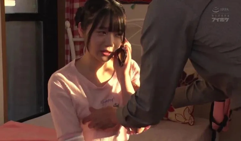 Bố dượng phát hiện bé yêu riêng của người vợ là diễn viên jav