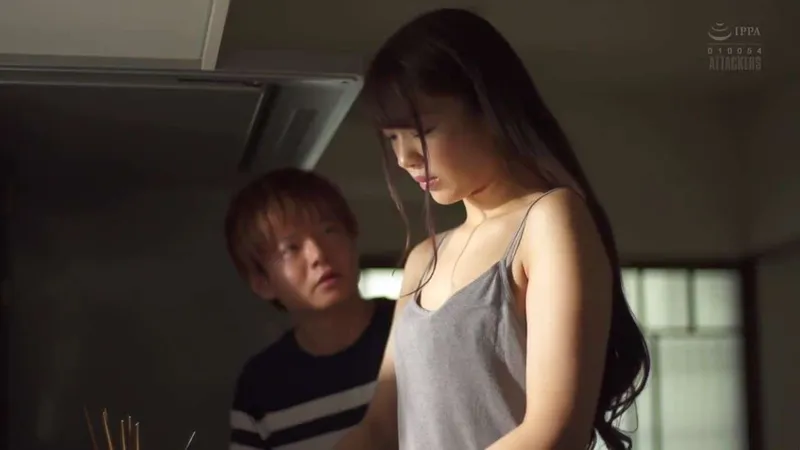 Người tình của chị gái nện cô em vợ đang đáng thương hại vì thất tình